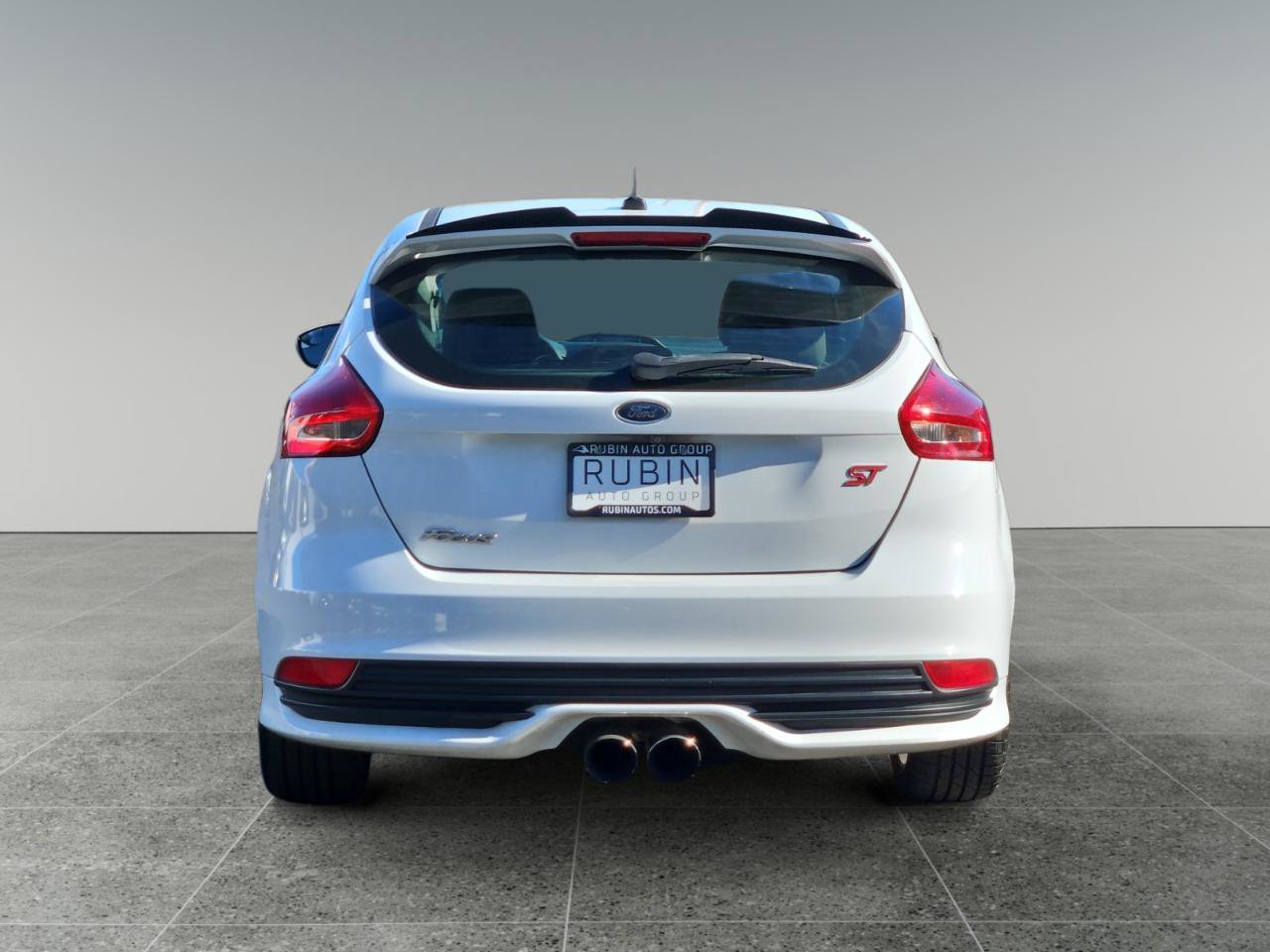 Used 2018 Ford Focus ST FWD image 6