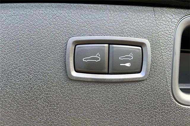 Certified 2026 Porsche Macan AWD/4WD image 21