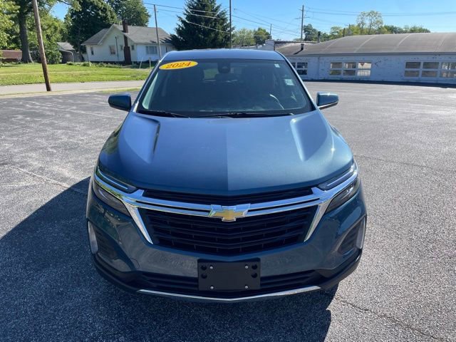 Used 2024 Chevrolet Equinox LT FWD image 2