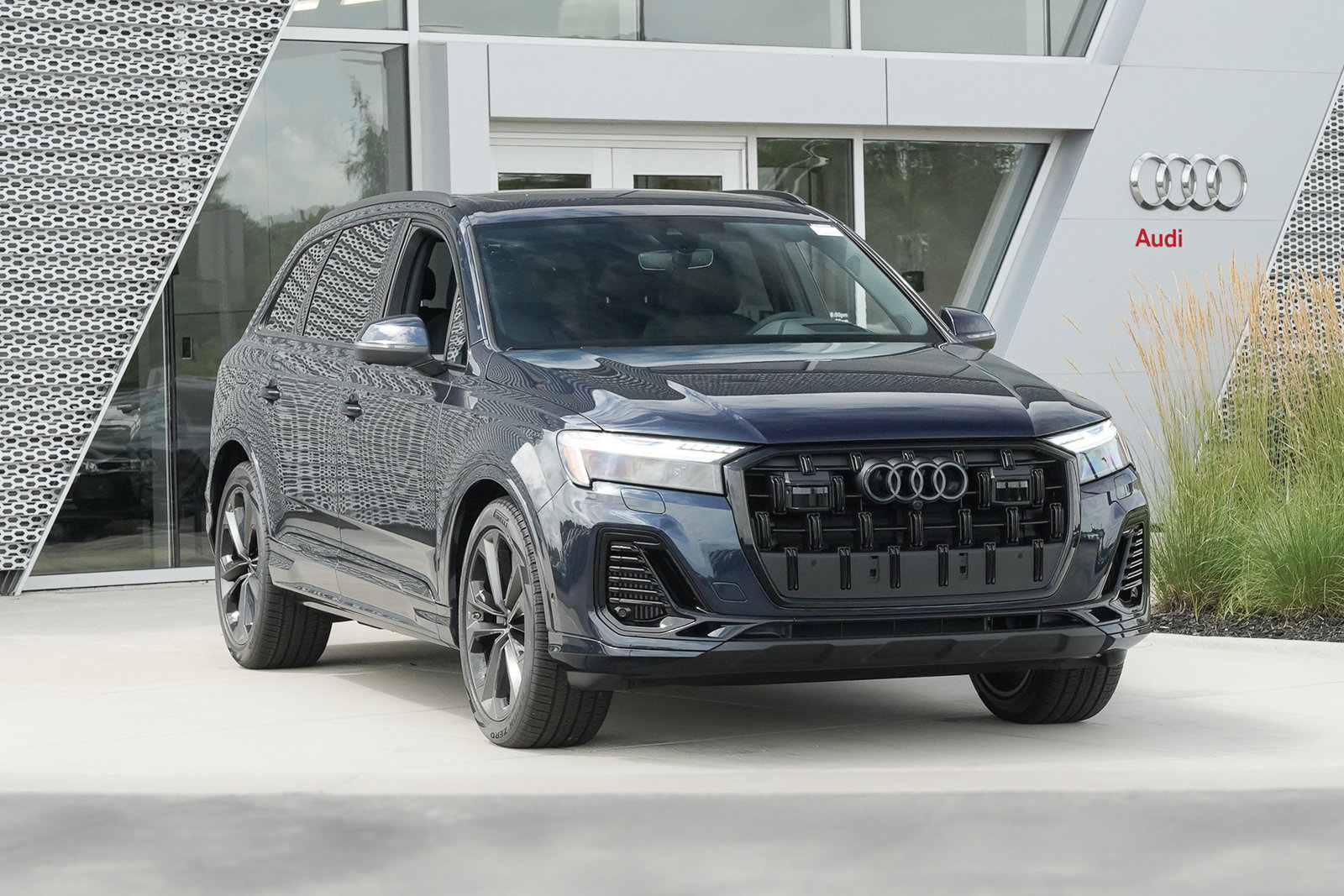 New 2025 Audi Q7 3.0T Prestige image 2