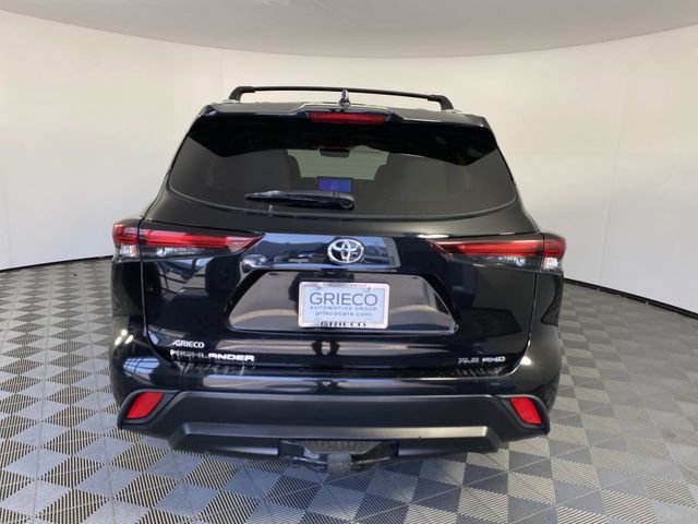 Used 2024 Toyota Highlander XLE AWD/4WD image 7