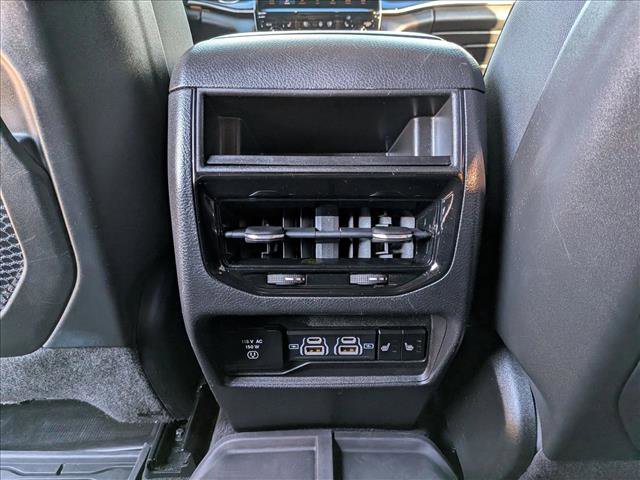 Used 2022 Jeep Grand Cherokee Trailhawk w/ Luxury Tech Group III AWD/4WD image 17