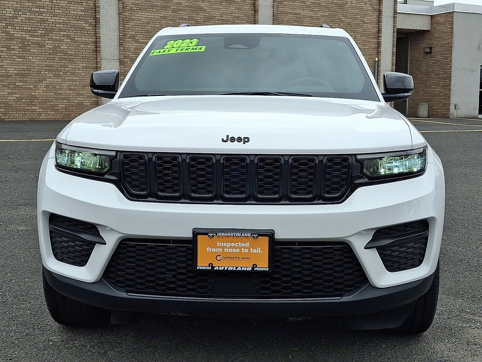 Used 2023 Jeep Grand Cherokee Altitude image 2