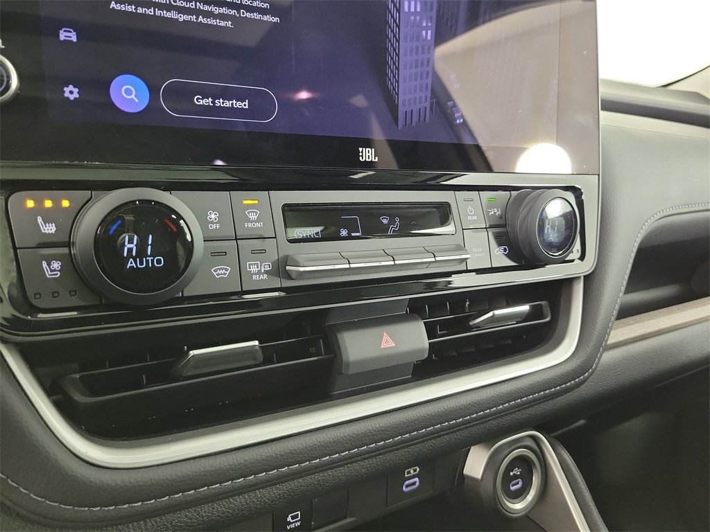 Used 2024 Toyota Grand Highlander XLE image 28