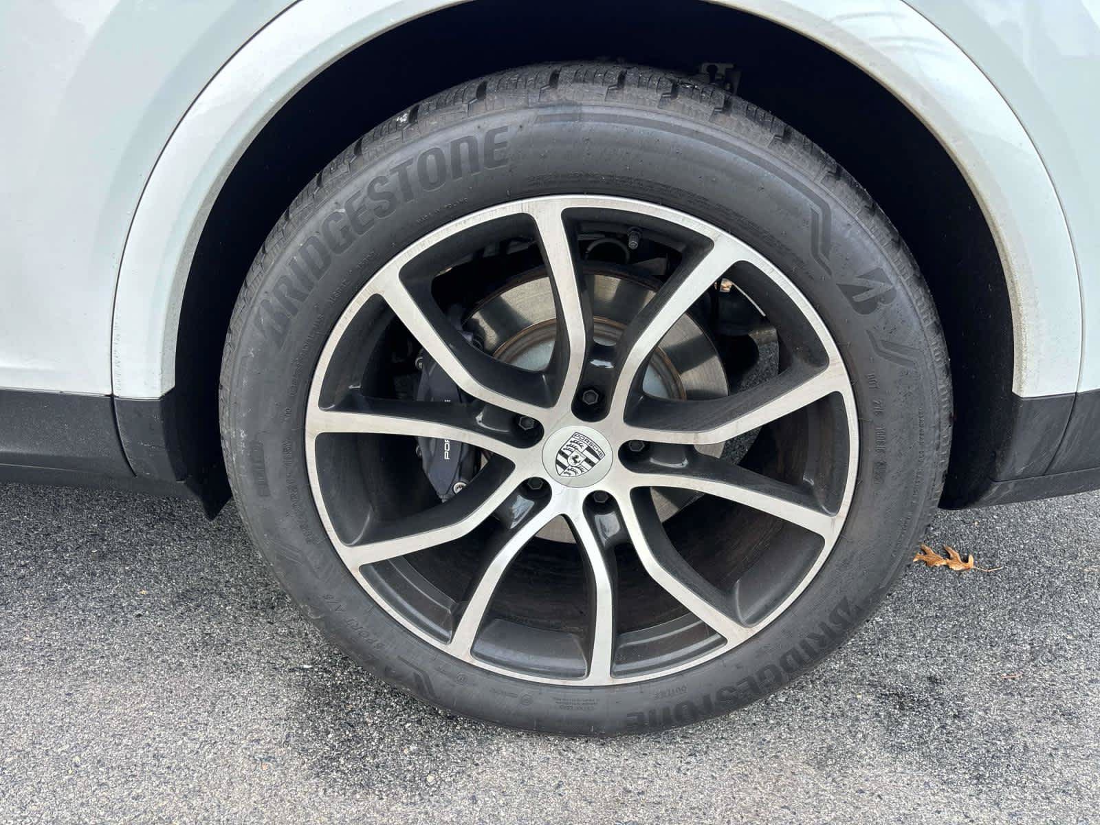 Used 2024 Porsche Cayenne AWD/4WD image 28