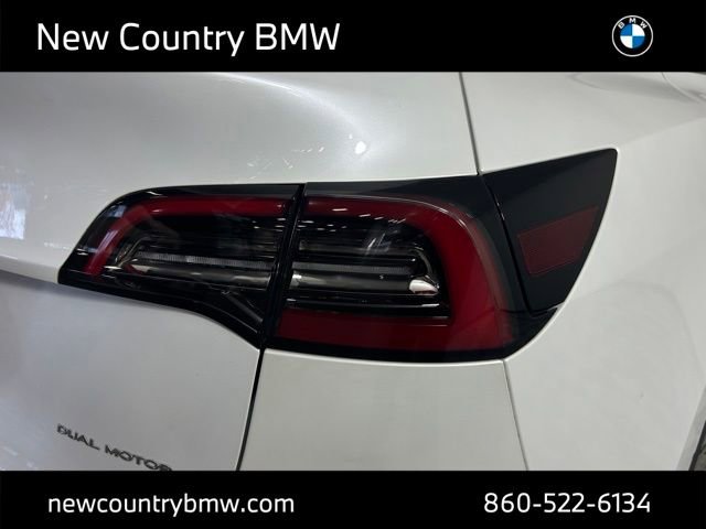 Used 2022 Tesla Model Y Long Range image 26