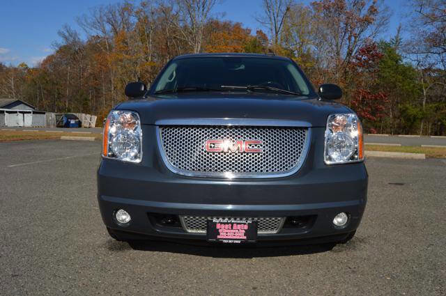 Used 2008 GMC Yukon XL Denali image 2