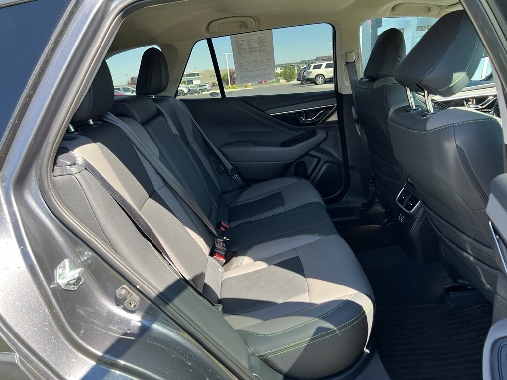 Certified 2025 Subaru Outback Onyx Edition AWD/4WD image 27