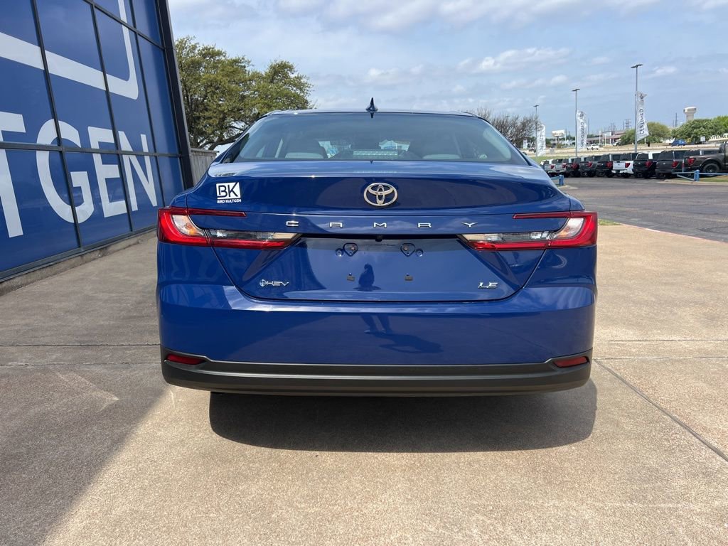 Used 2025 Toyota Camry LE w/ Convenience Package image 7