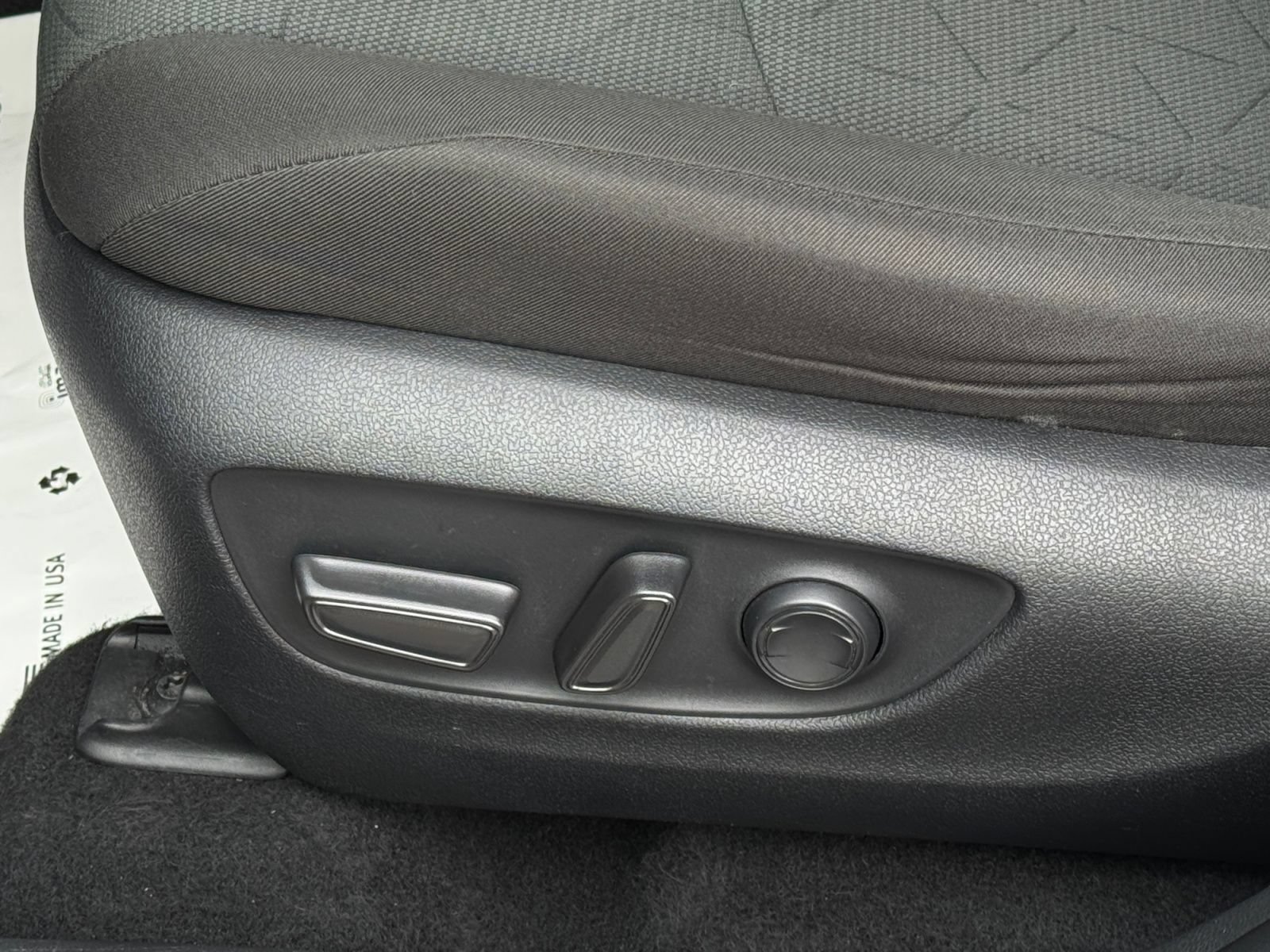 Used 2024 Toyota RAV4 XLE FWD image 15