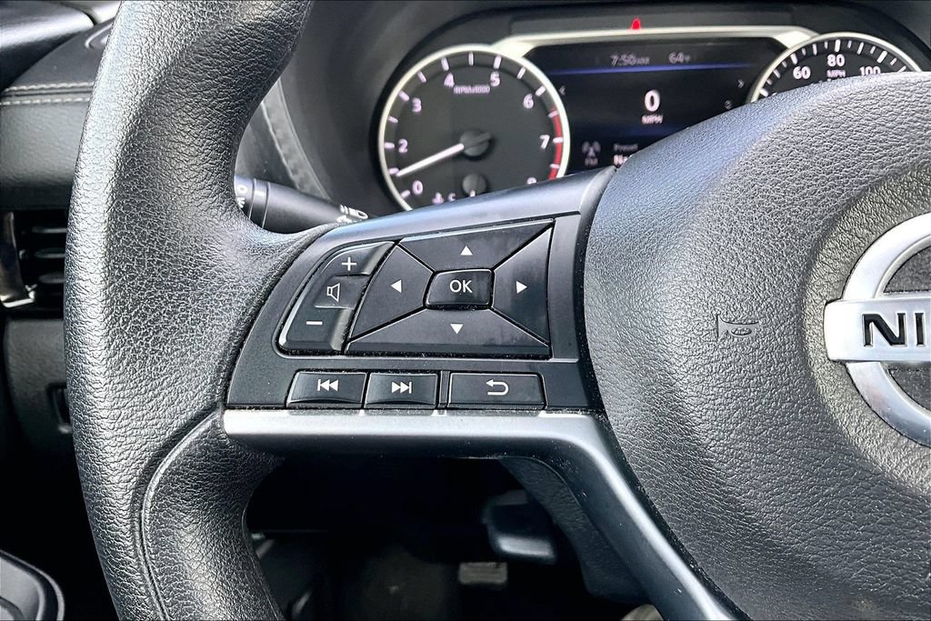 Used 2023 Nissan Sentra SV FWD image 11