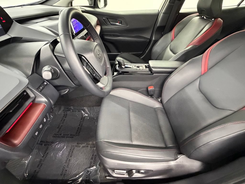 Used 2025 Toyota Prius Plug-In Hybrid FWD image 22