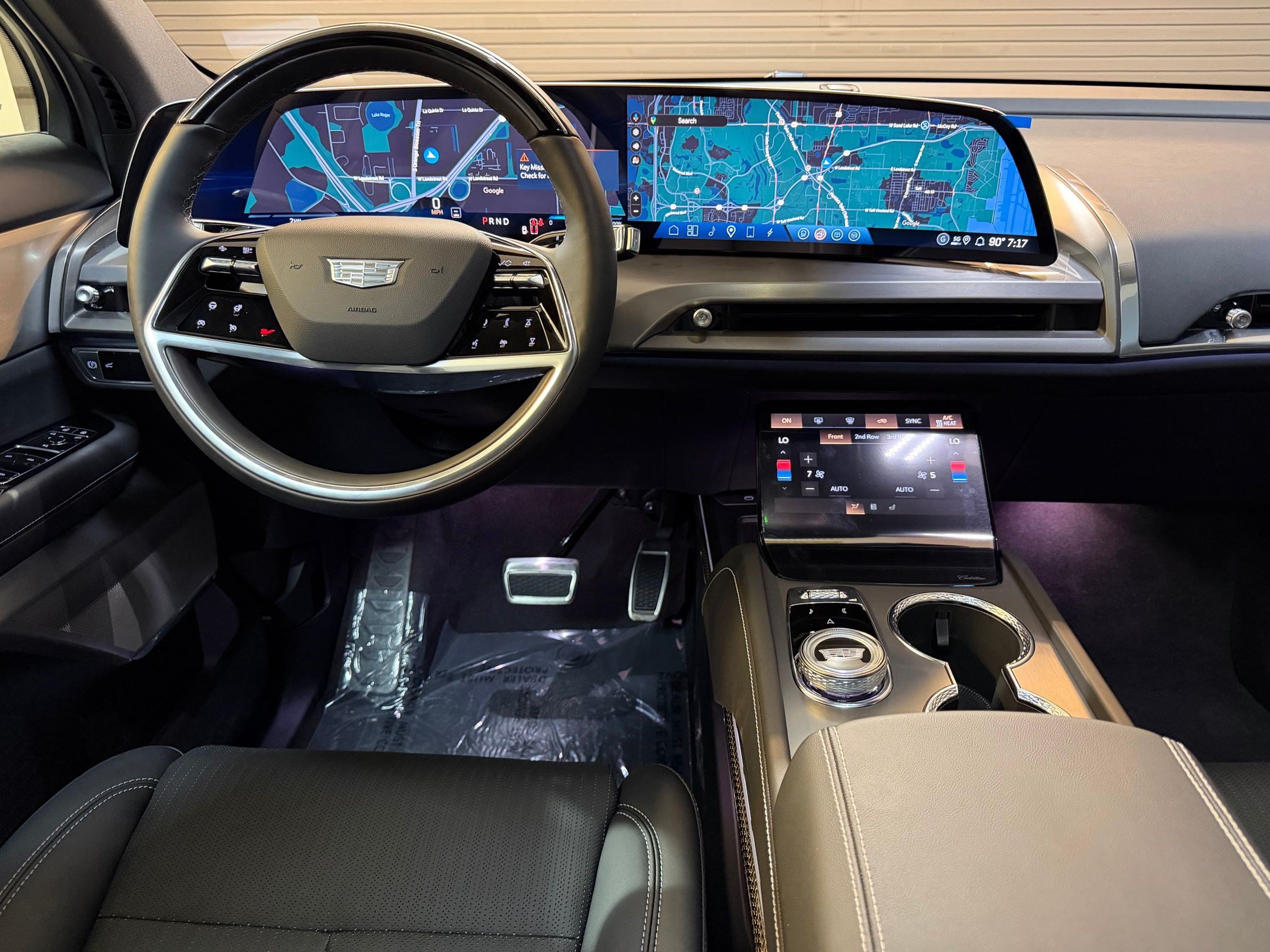 New 2026 Cadillac Vistiq Luxury AWD/4WD image 4
