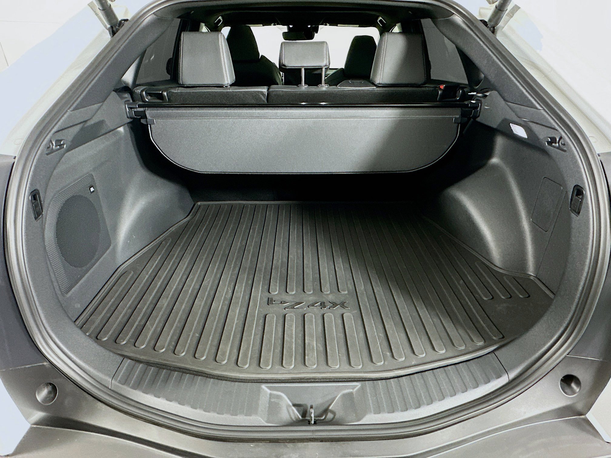 Used 2024 Toyota bZ4X Limited w/ Weather Package image 30