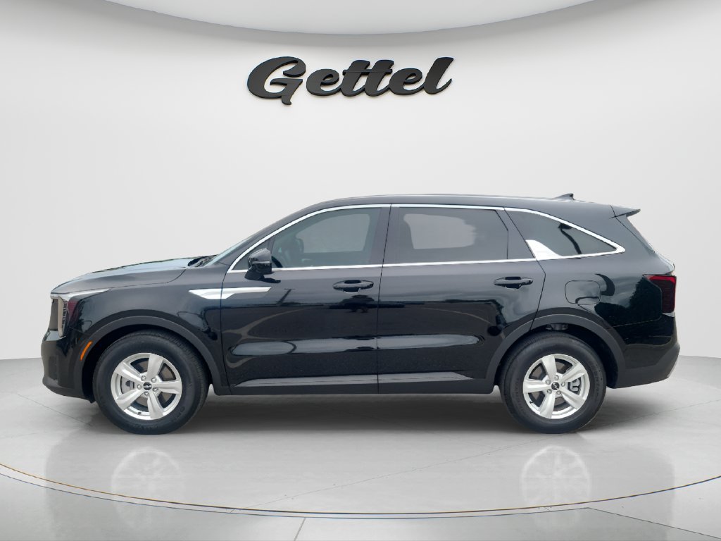 Used 2026 Kia Sorento LX FWD image 8