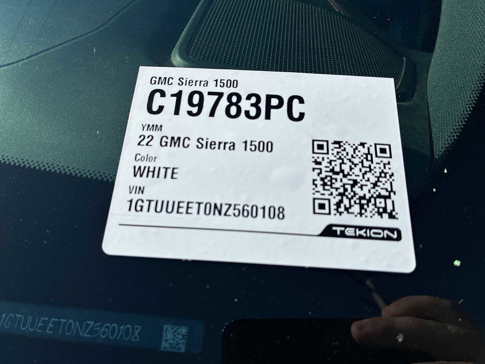 Certified 2022 GMC Sierra 1500 AT4 w/ AT4 Premium Package image 34