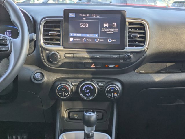 Used 2025 Hyundai Venue SEL image 10