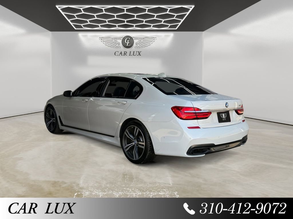 Used 2019 BMW 750i image 3
