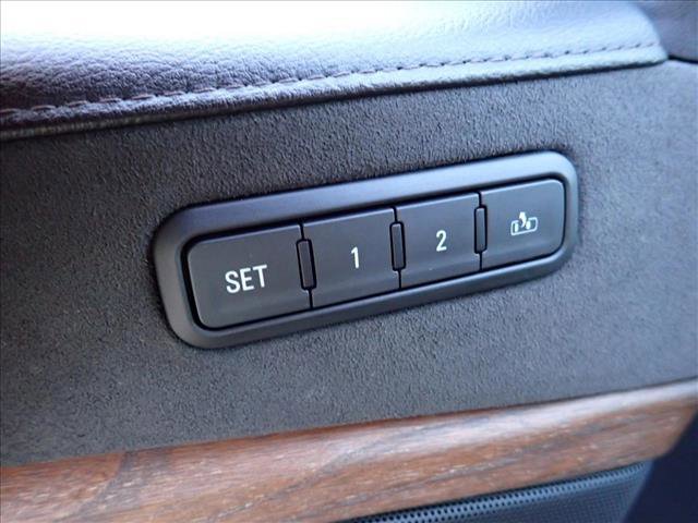 Used 2018 Cadillac Escalade Premium Luxury image 18