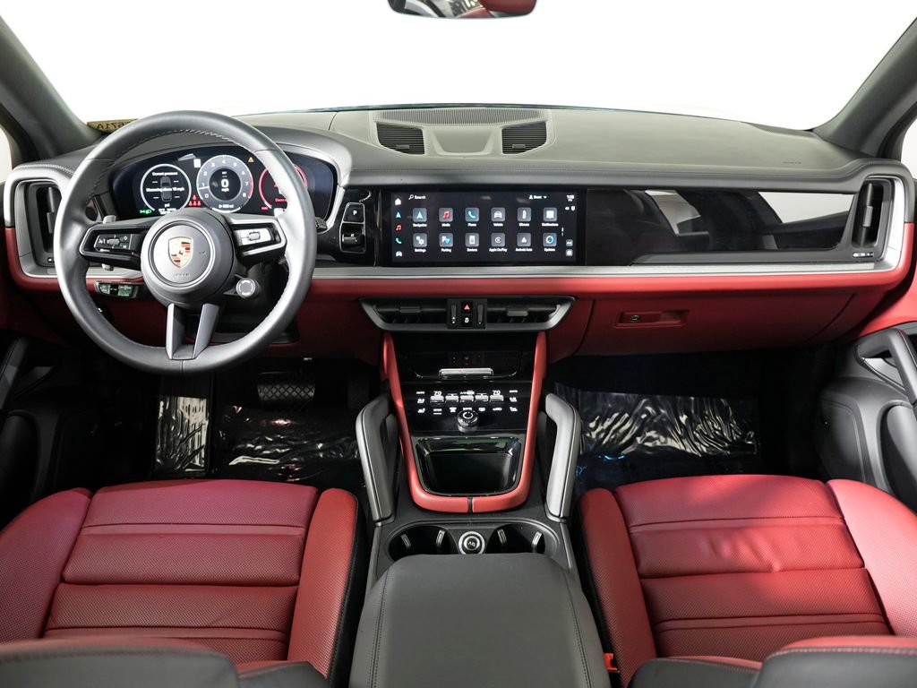 Certified 2024 Porsche Cayenne AWD/4WD image 23