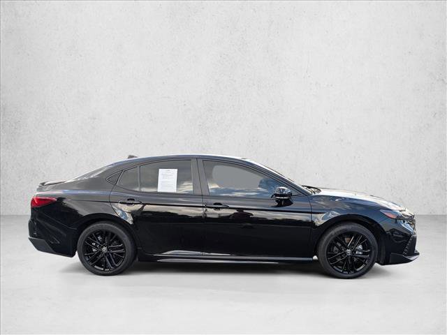 Used 2025 Toyota Camry SE FWD image 4