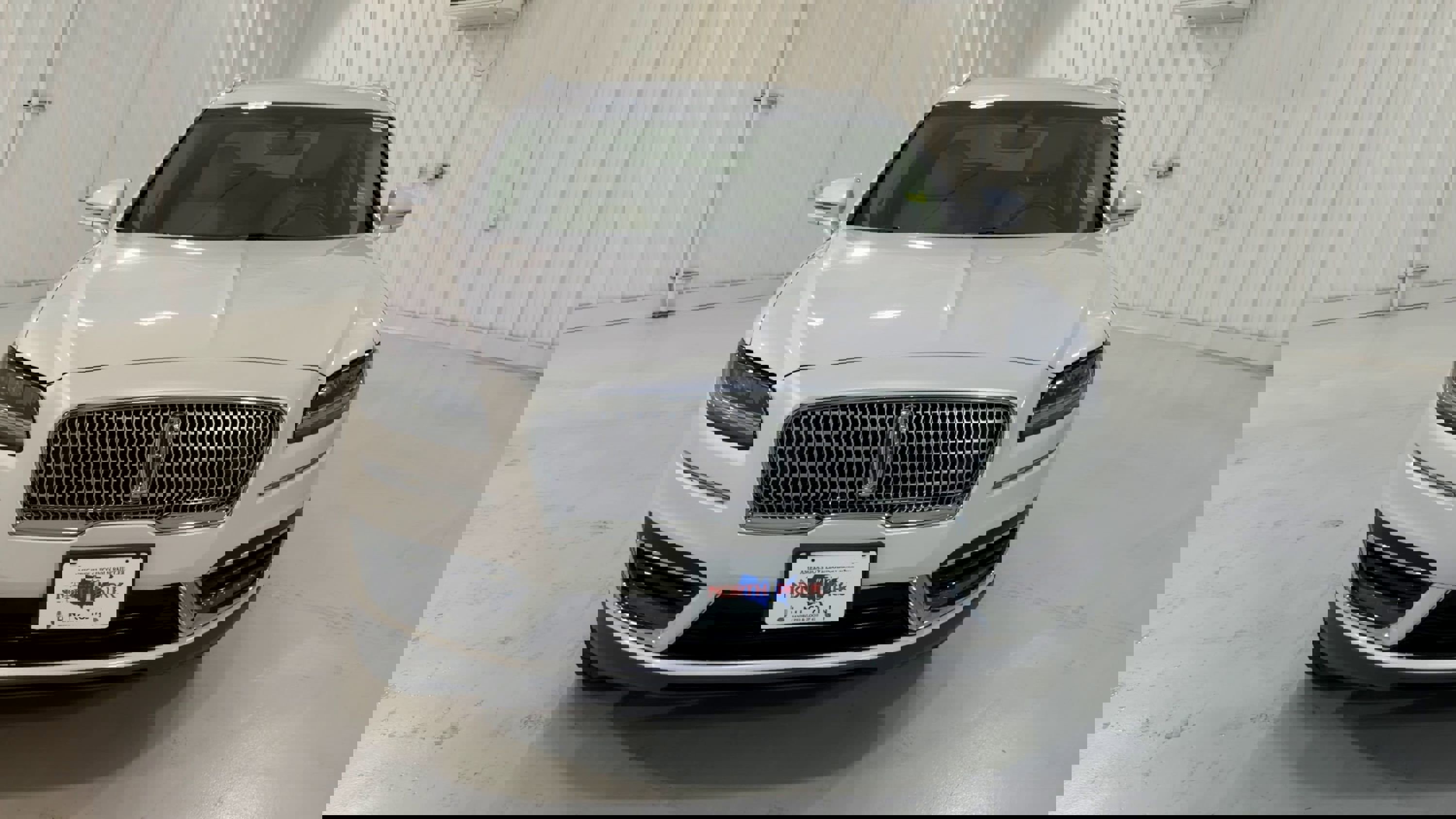 Used 2019 Lincoln Nautilus Select w/ Cargo Utility Package image 4