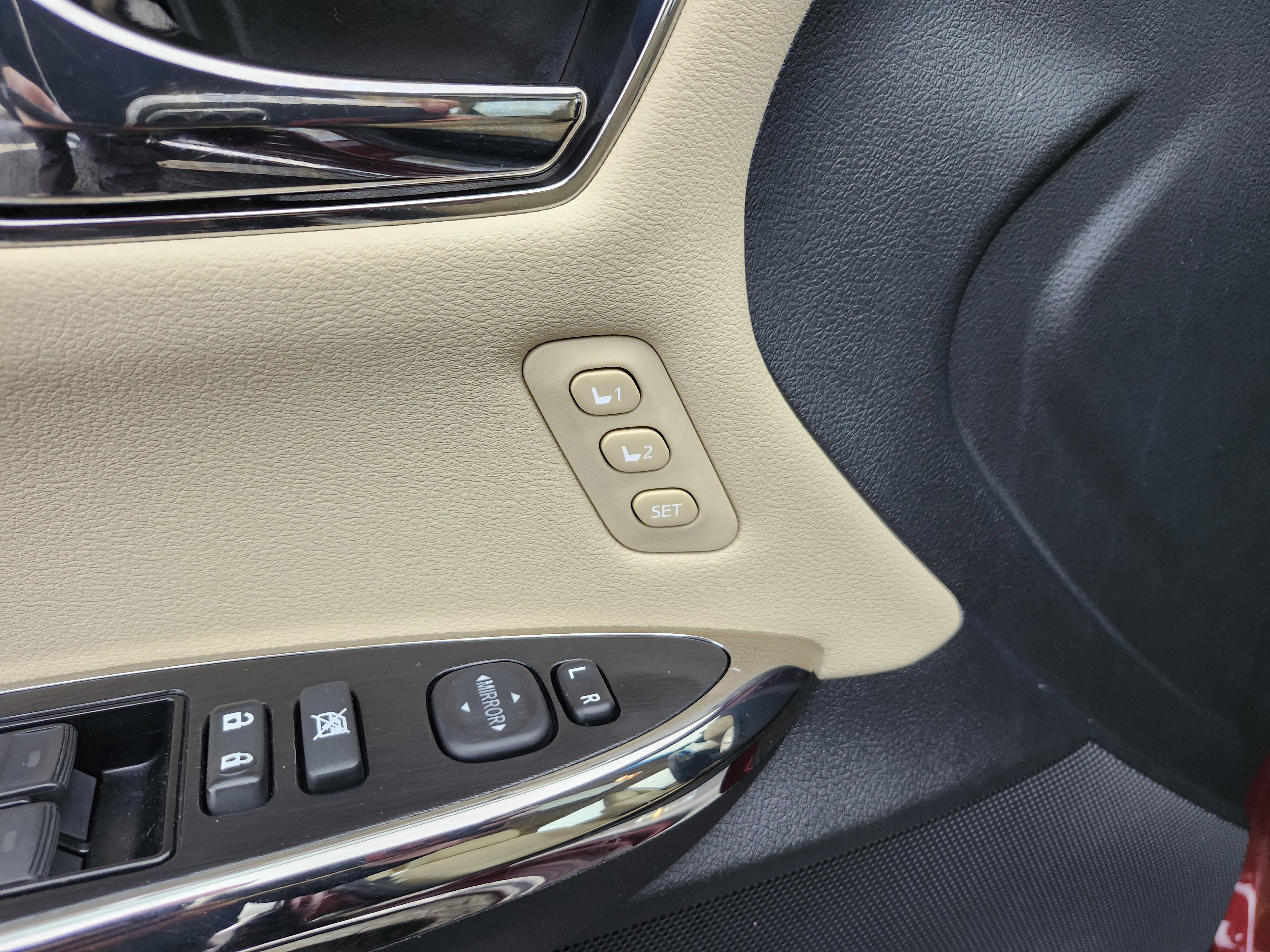 Used 2018 Toyota Avalon XLE Premium w/ Protection Package image 28