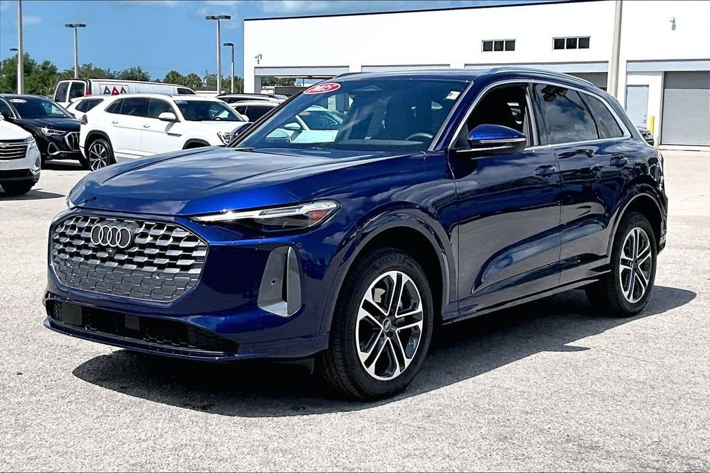 Certified 2025 Audi Q5 Premium w/ Premium Plus AWD/4WD image 9