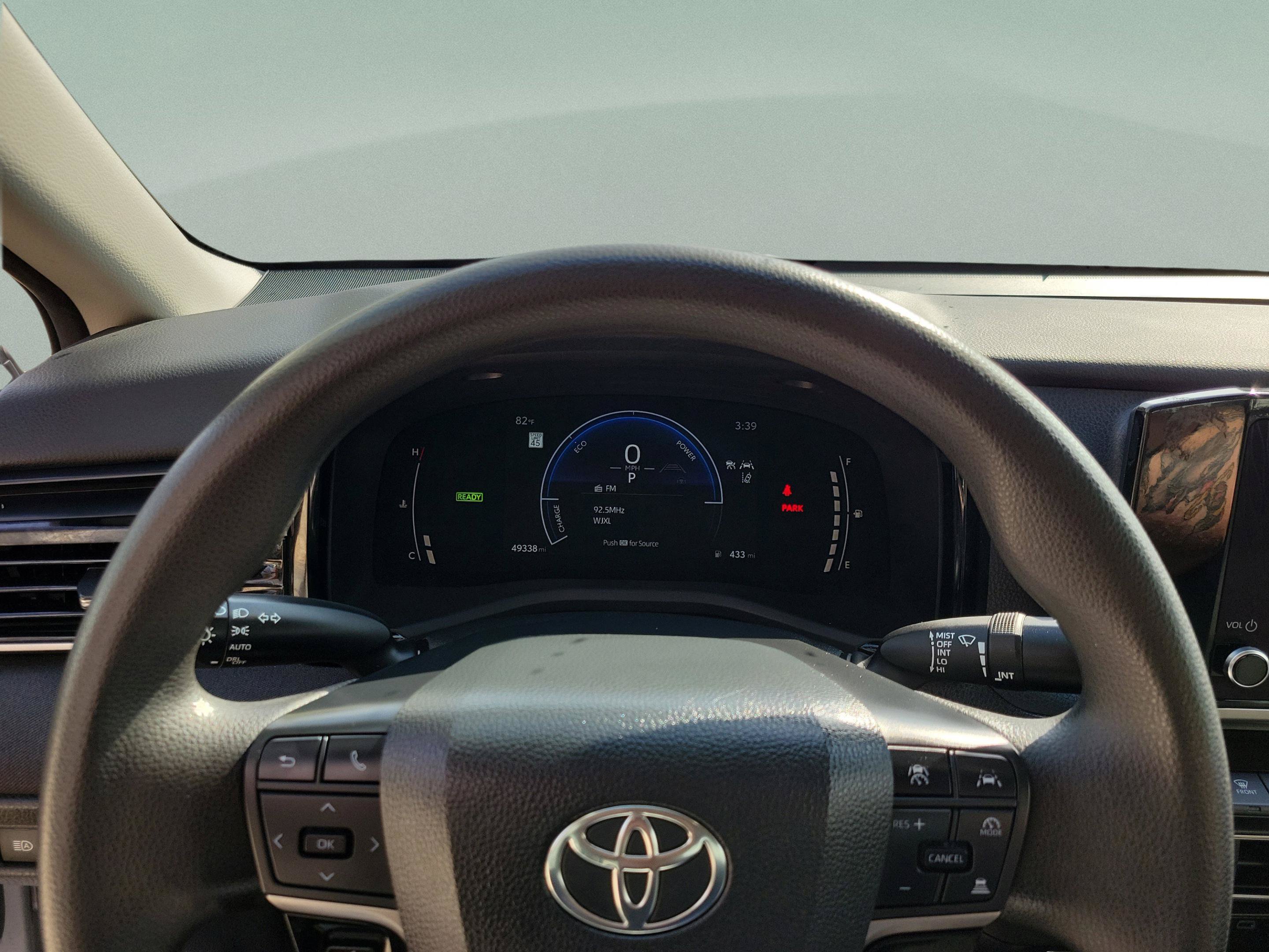 Used 2025 Toyota Camry LE FWD image 20