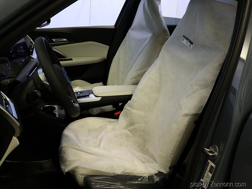 New 2027 BMW X1 xDrive28i AWD/4WD image 10