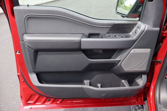 New 2025 Ford F150 Lightning Lariat w/ Max Trailer Tow Package image 26