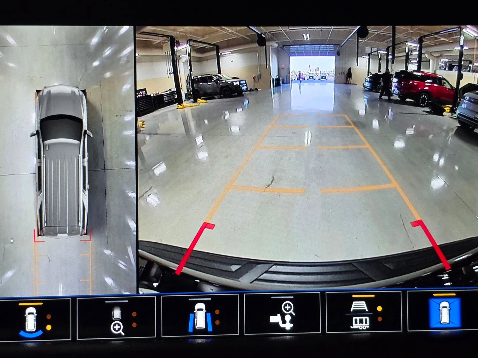 Used 2022 Chevrolet Tahoe LT w/ Luxury Package image 29