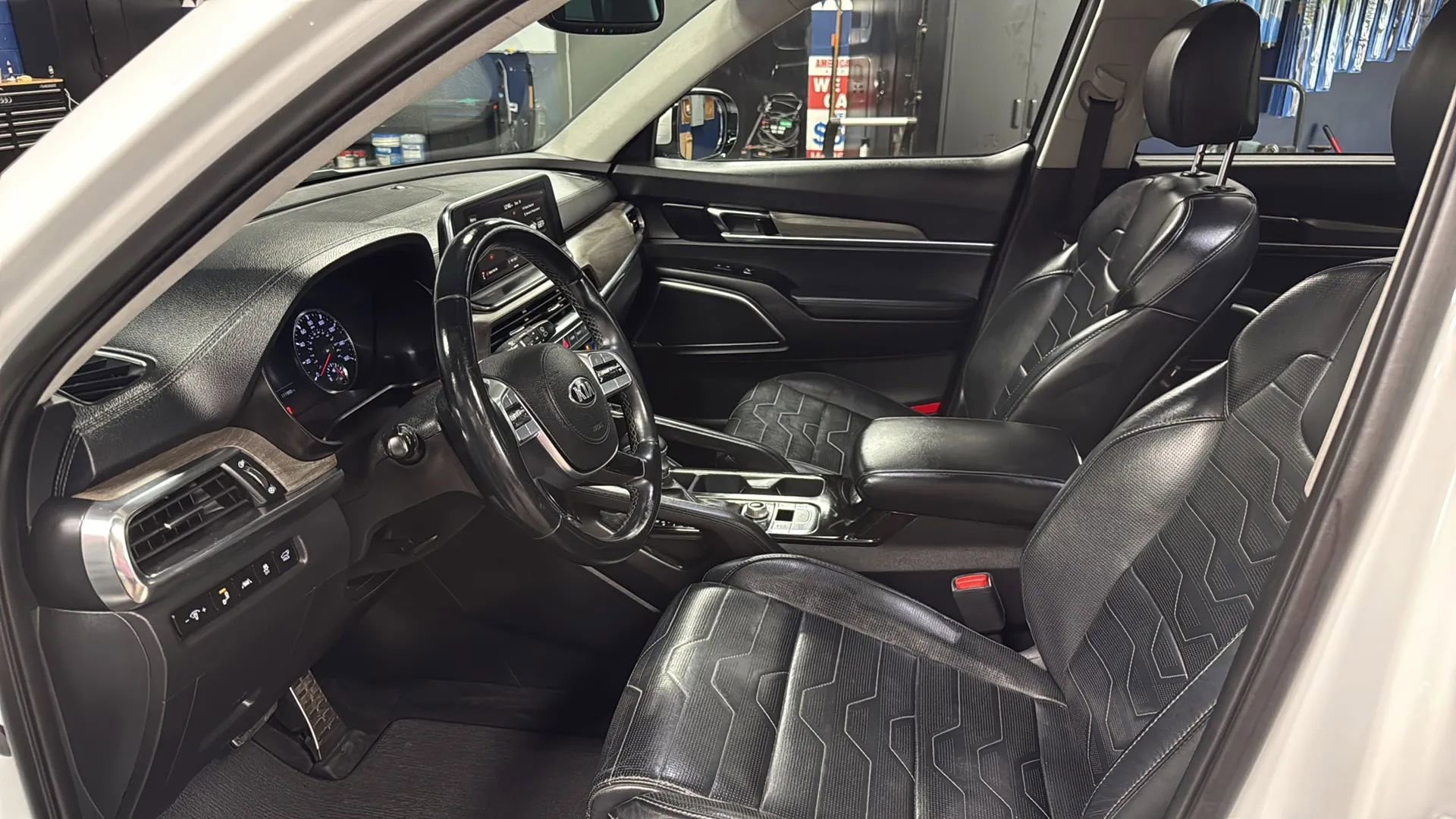 Used 2020 Kia Telluride SX w/ SX Prestige Package image 8