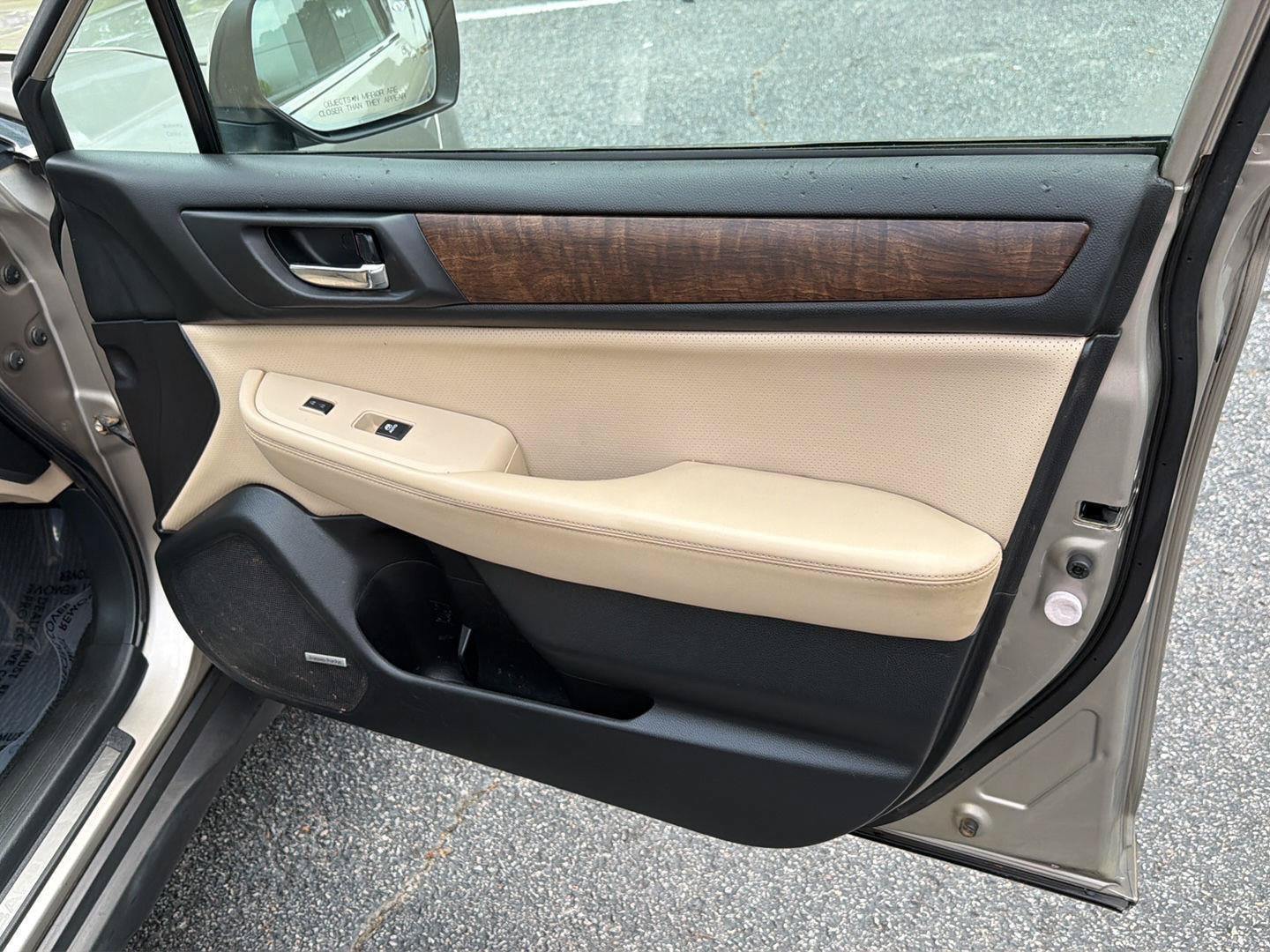 Used 2016 Subaru Outback 2.5i Limited AWD/4WD image 15