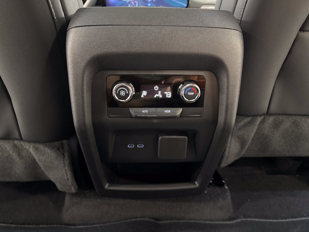 New 2027 Chevrolet Traverse Z71 w/ Driver Confidence Package AWD/4WD image 40