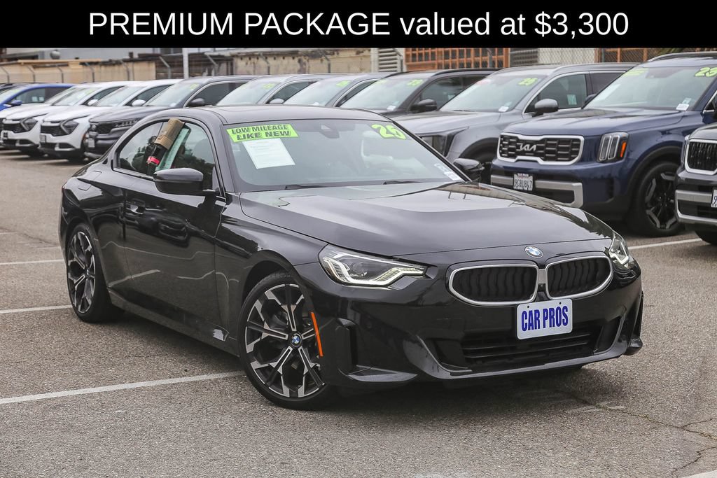 Used 2025 BMW 230i Coupe w/ Premium Package RWD image 2