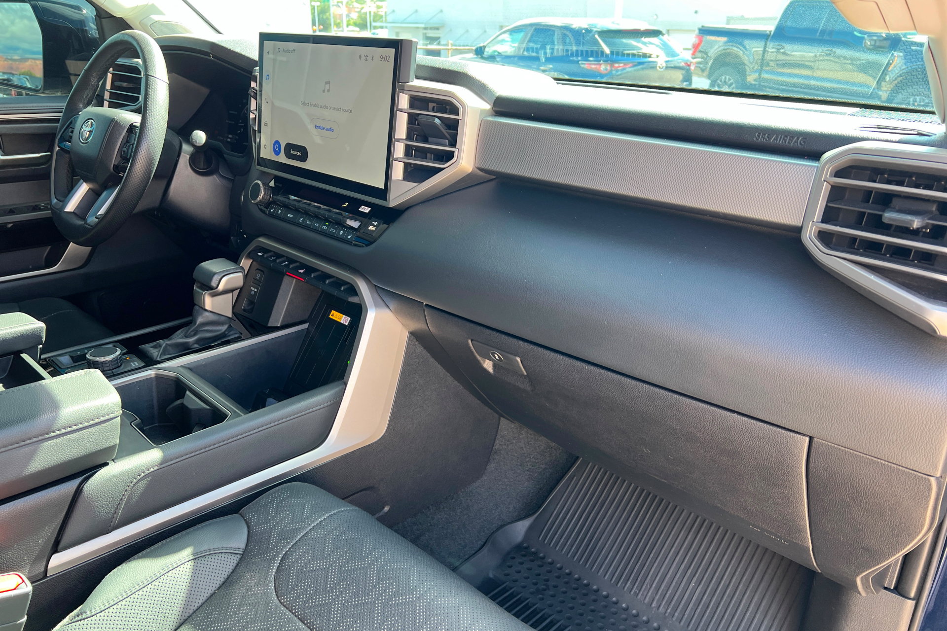 Used 2024 Toyota Tundra Limited AWD/4WD image 24