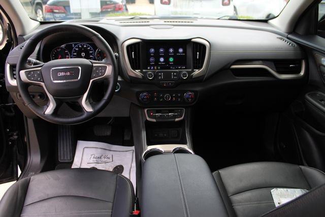 Used 2023 GMC Terrain Denali w/ Denali Premium Package AWD/4WD image 27
