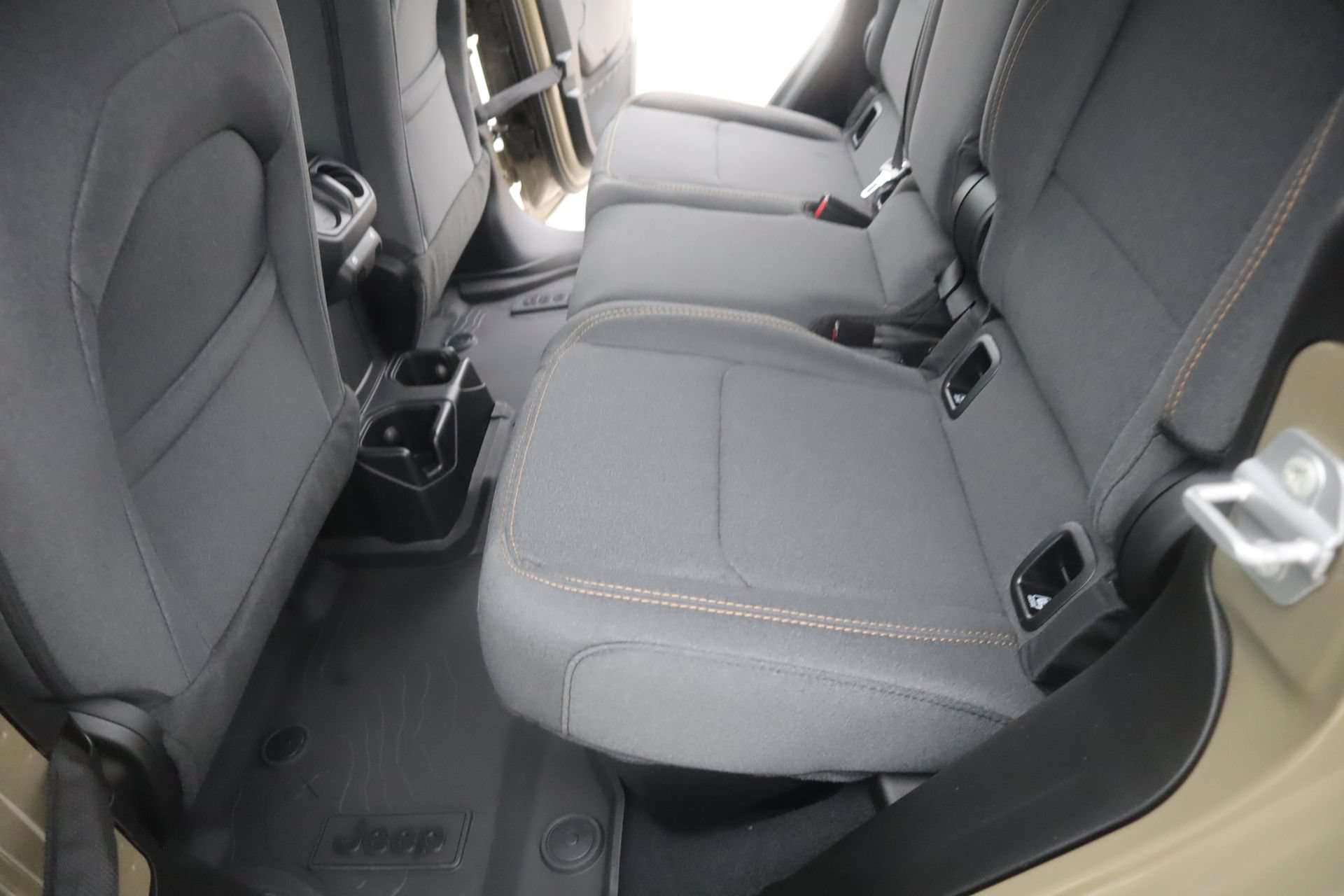 New 2026 Jeep Gladiator Sport AWD/4WD image 11