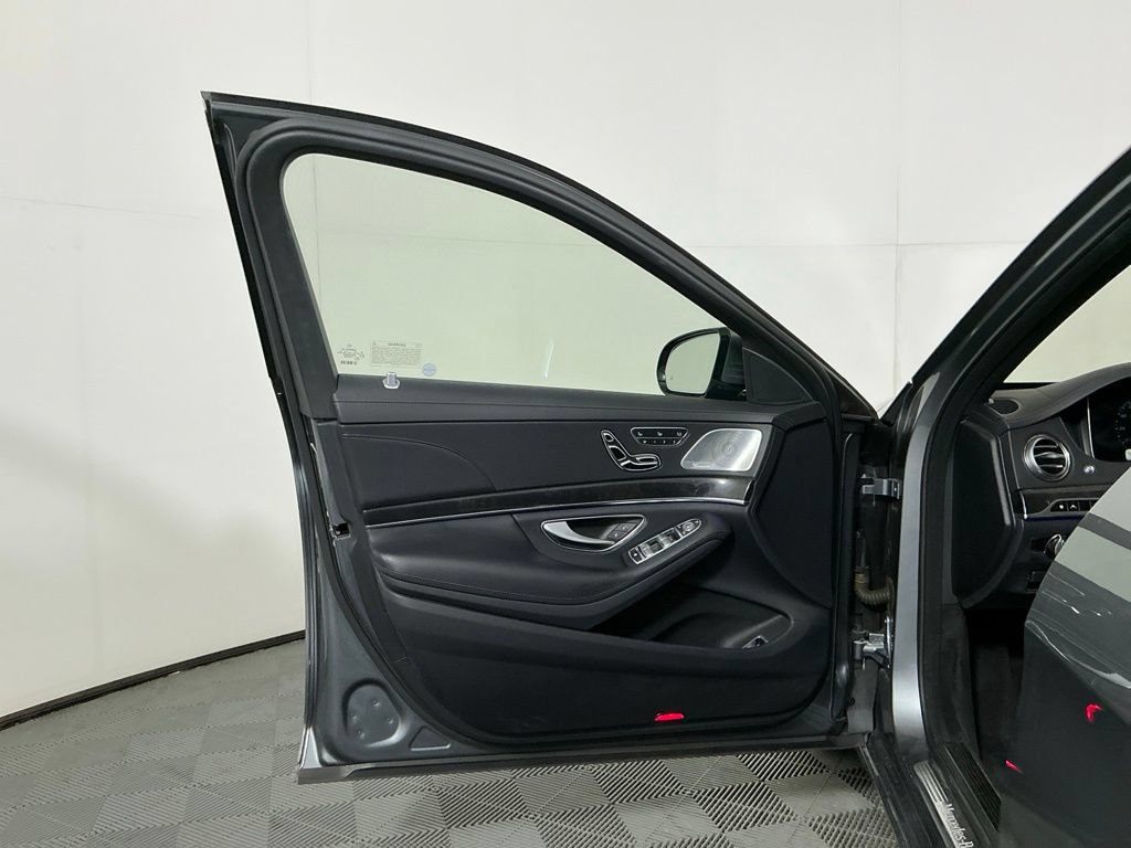 Used 2019 Mercedes-Benz S 450 Sedan image 19