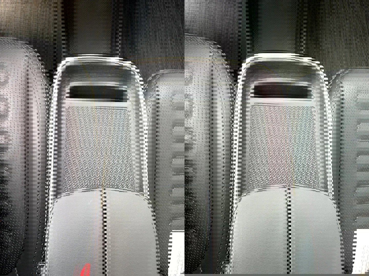 Used 2024 Rivian R1T Adventure image 21