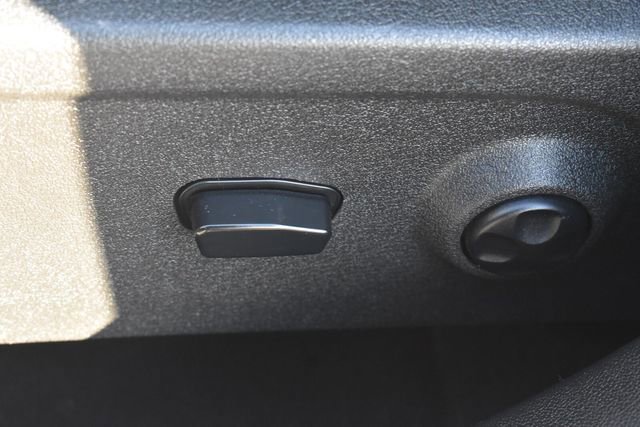 Used 2019 Dodge Journey SE w/ Premium Group image 20