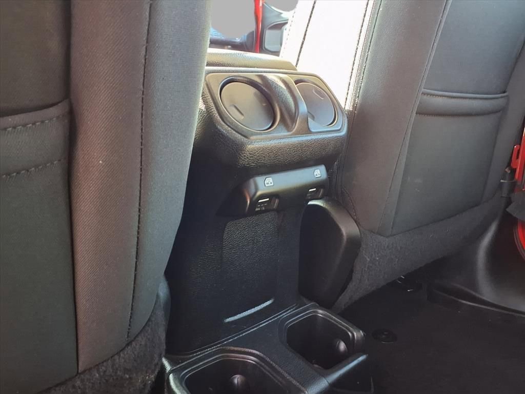 Used 2018 Jeep Wrangler Unlimited Sport S image 23