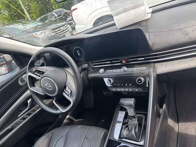 Used 2023 Hyundai Elantra Limited w/ Cargo Package FWD image 11