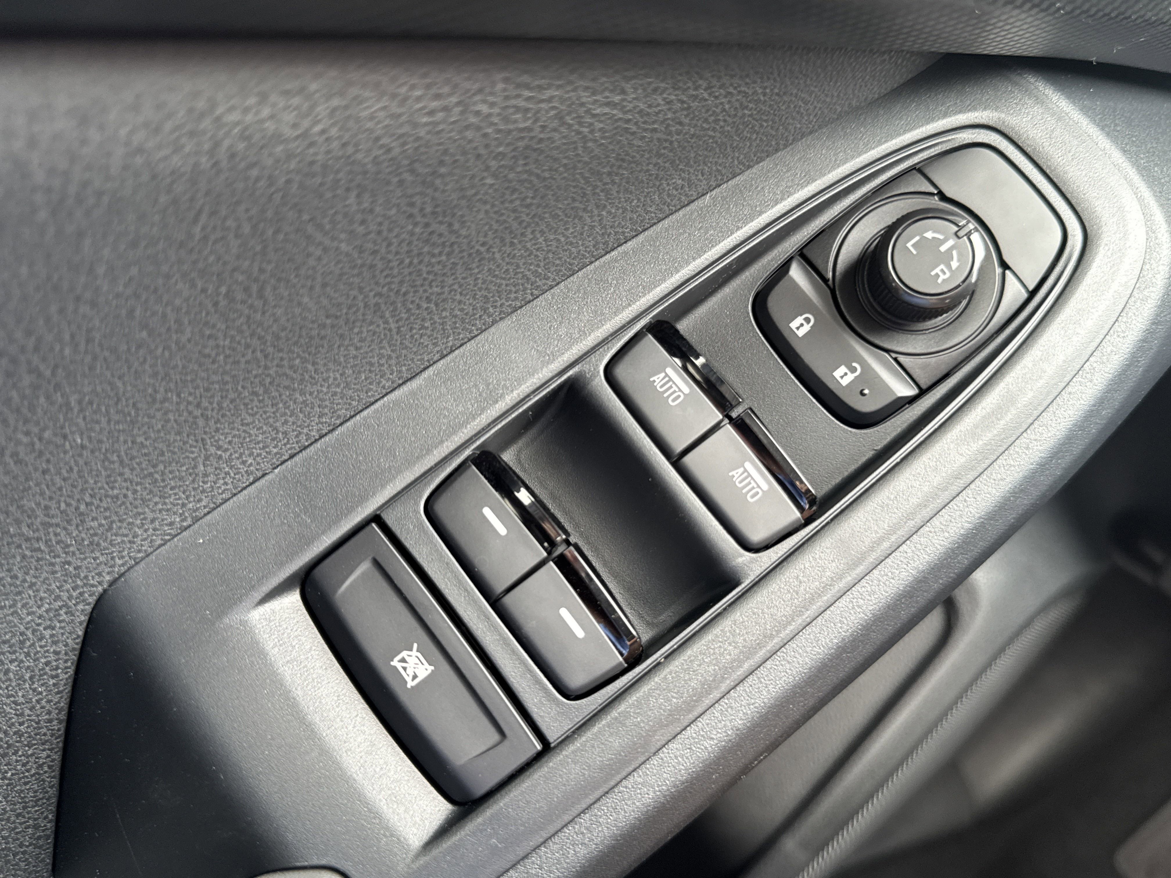 Certified 2025 Subaru Crosstrek 2.0i Premium image 23