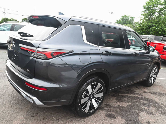 New 2025 Mitsubishi Outlander SEL image 6