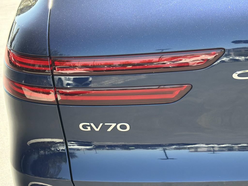 Used 2023 Genesis GV70 2.5T w/ Sport Prestige Package AWD/4WD image 27