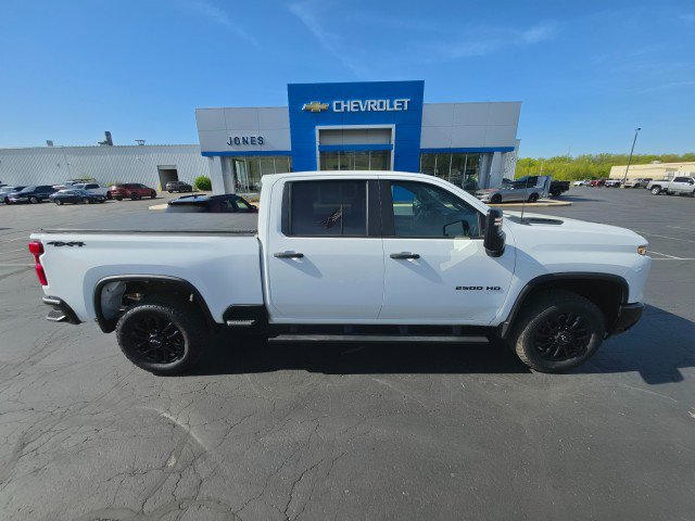 Used 2025 Chevrolet Silverado 2500 Custom w/ Custom Value Package AWD/4WD image 6