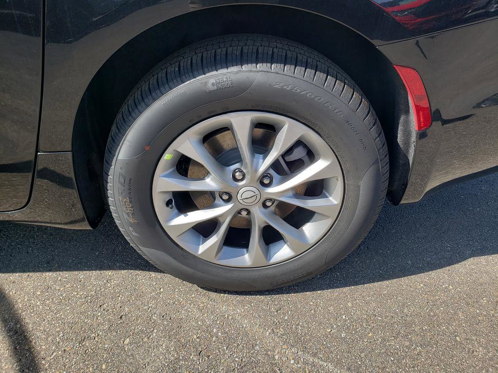 New 2026 Chrysler Pacifica Select image 27