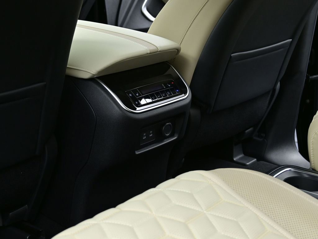 New 2026 Nissan Armada Platinum image 19